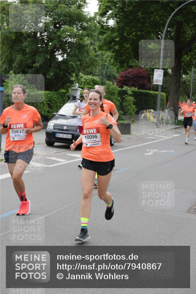 15.06.2025 - REWE Women's Run Jannik Wohlers http://msf.ph/oto/7940867 15.06.2025 08:28:06 Laufen 10837, 1043, 10096 meine-sportfotos.de