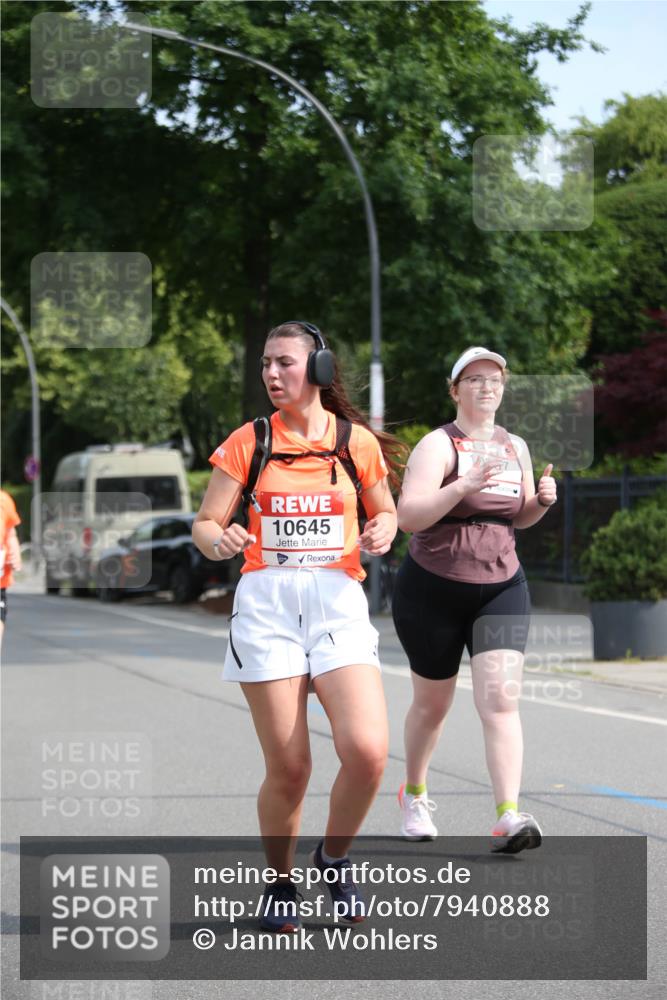 15.06.2025 - REWE Women's Run Jannik Wohlers http://msf.ph/oto/7940888 15.06.2025 09:58:32 Laufen 10645 meine-sportfotos.de