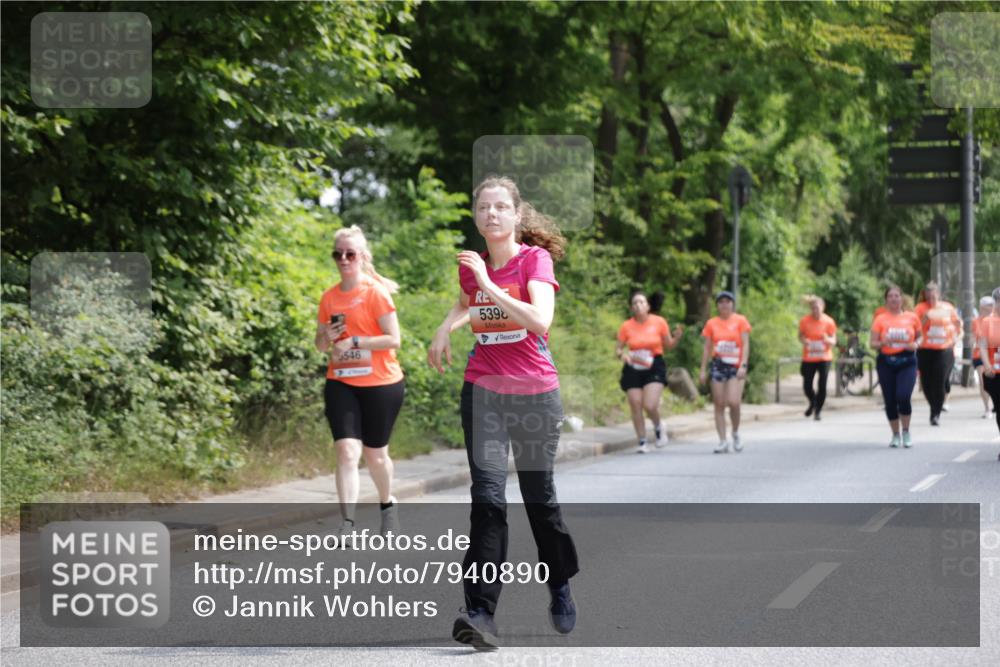 15.06.2025 - REWE Women's Run Jannik Wohlers http://msf.ph/oto/7940890 15.06.2025 10:15:16 Laufen 5546, 5398 meine-sportfotos.de