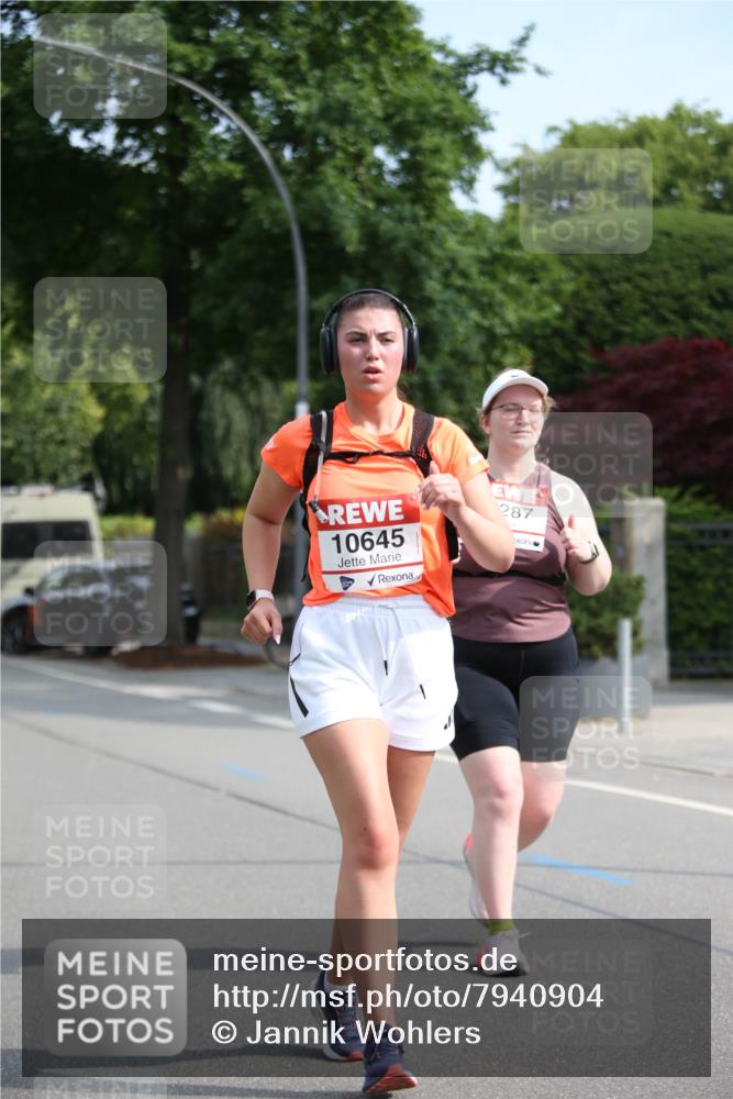 15.06.2025 - REWE Women's Run Jannik Wohlers http://msf.ph/oto/7940904 15.06.2025 09:58:33 Laufen 10645, 287 meine-sportfotos.de