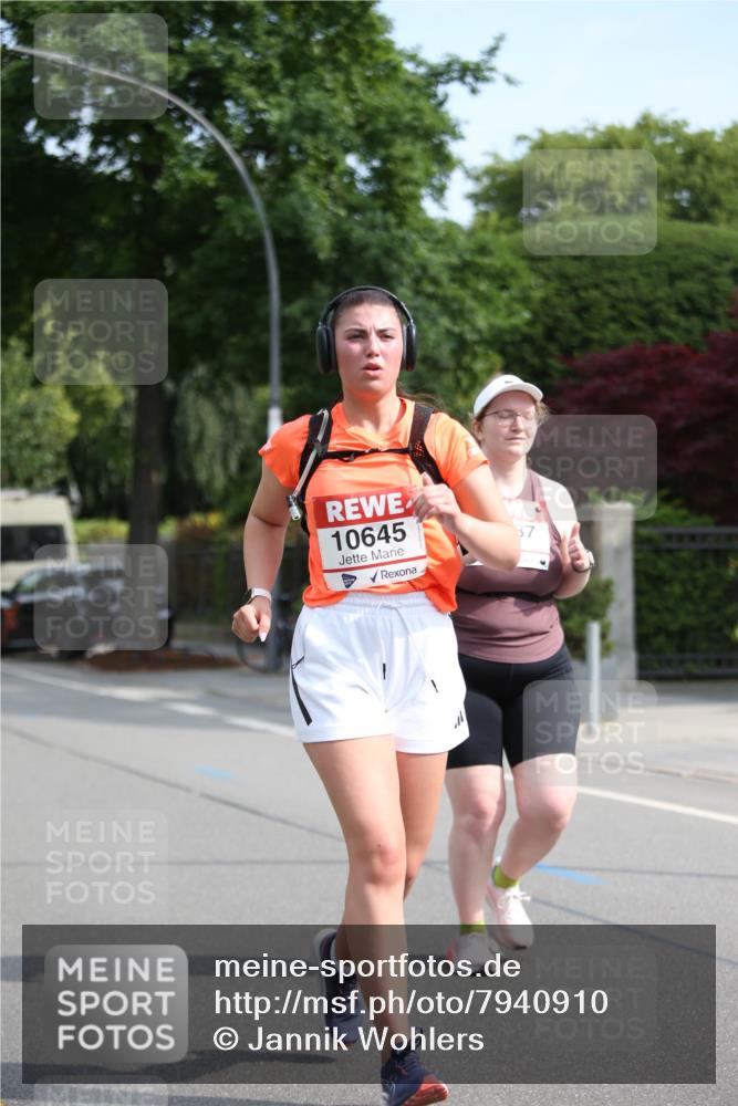 15.06.2025 - REWE Women's Run Jannik Wohlers http://msf.ph/oto/7940910 15.06.2025 09:58:33 Laufen 10645, 87 meine-sportfotos.de