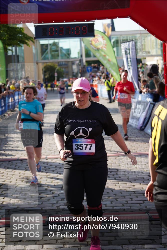 13.06.2025 - Holstenköstenlauf Felixshl http://msf.ph/oto/7940930 13.06.2025 18:07:10 Laufen 2250, 2586, 2621, 2696, 3027, 3236, 3293, 3577, 3783, 3812, 3827 meine-sportfotos.de