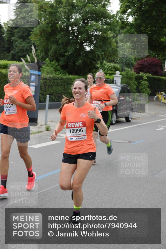 15.06.2025 - REWE Women's Run Jannik Wohlers http://msf.ph/oto/7940944 15.06.2025 08:28:06 Laufen 10837, 10096, 034 meine-sportfotos.de