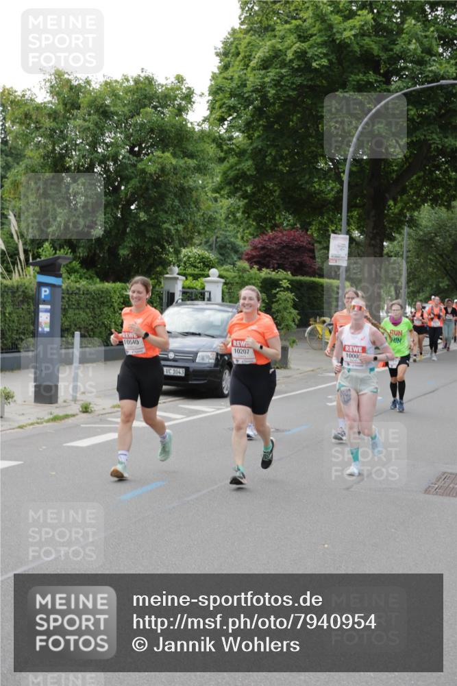 15.06.2025 - REWE Women's Run Jannik Wohlers http://msf.ph/oto/7940954 15.06.2025 08:28:11 Laufen 1043 meine-sportfotos.de