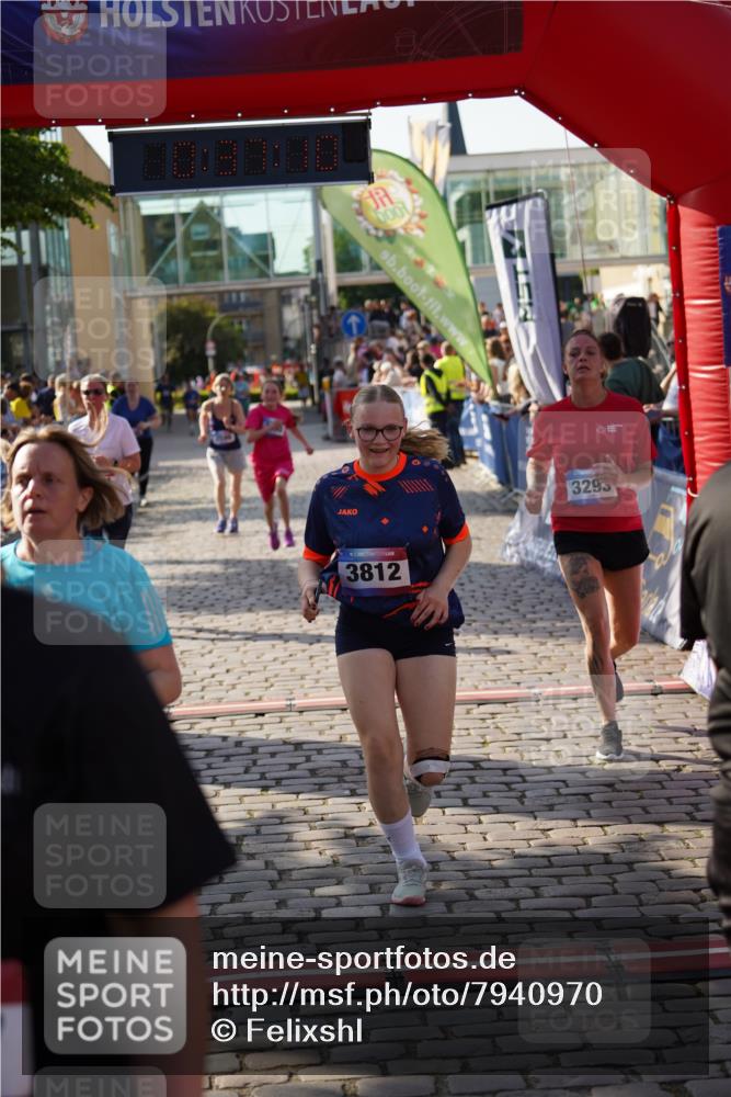 13.06.2025 - Holstenköstenlauf Felixshl http://msf.ph/oto/7940970 13.06.2025 18:07:12 Laufen 2250, 2586, 2621, 2696, 3236, 3293, 3577, 3812 meine-sportfotos.de
