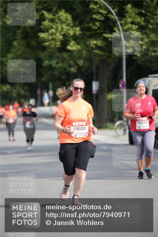 15.06.2025 - REWE Women's Run Jannik Wohlers http://msf.ph/oto/7940971 15.06.2025 09:58:37 Laufen 10032, 10419 meine-sportfotos.de