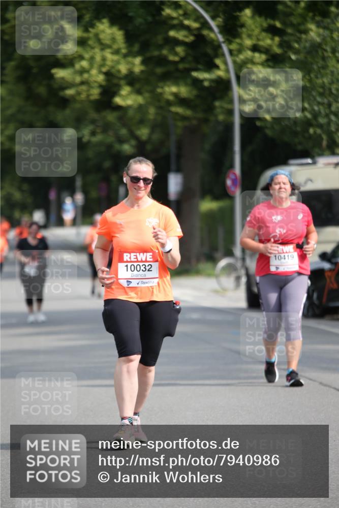 15.06.2025 - REWE Women's Run Jannik Wohlers http://msf.ph/oto/7940986 15.06.2025 09:58:37 Laufen 10032, 10419 meine-sportfotos.de