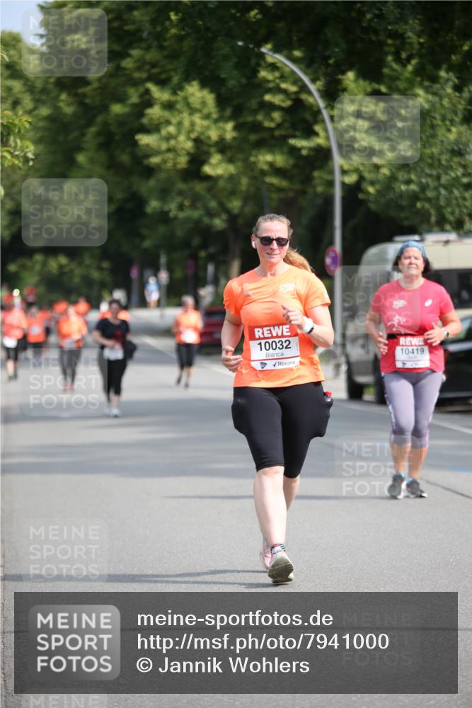 15.06.2025 - REWE Women's Run Jannik Wohlers http://msf.ph/oto/7941000 15.06.2025 09:58:38 Laufen 10032, 10419 meine-sportfotos.de