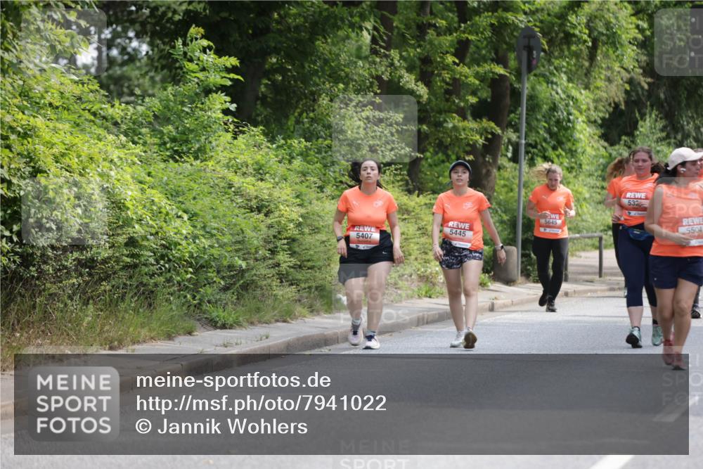 15.06.2025 - REWE Women's Run Jannik Wohlers http://msf.ph/oto/7941022 15.06.2025 10:15:18 Laufen 532, 5645, 5445, 5407, 5504 meine-sportfotos.de