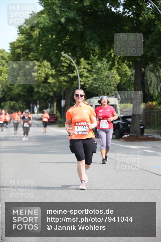 15.06.2025 - REWE Women's Run Jannik Wohlers http://msf.ph/oto/7941044 15.06.2025 09:58:39 Laufen 10032, 10419 meine-sportfotos.de