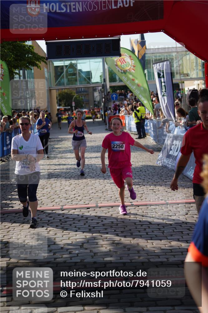 13.06.2025 - Holstenköstenlauf Felixshl http://msf.ph/oto/7941059 13.06.2025 18:07:13 Laufen 2250, 2586, 2621, 2696, 3236, 3293, 3812 meine-sportfotos.de