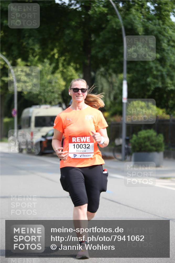 15.06.2025 - REWE Women's Run Jannik Wohlers http://msf.ph/oto/7941062 15.06.2025 09:58:40 Laufen 10032 meine-sportfotos.de
