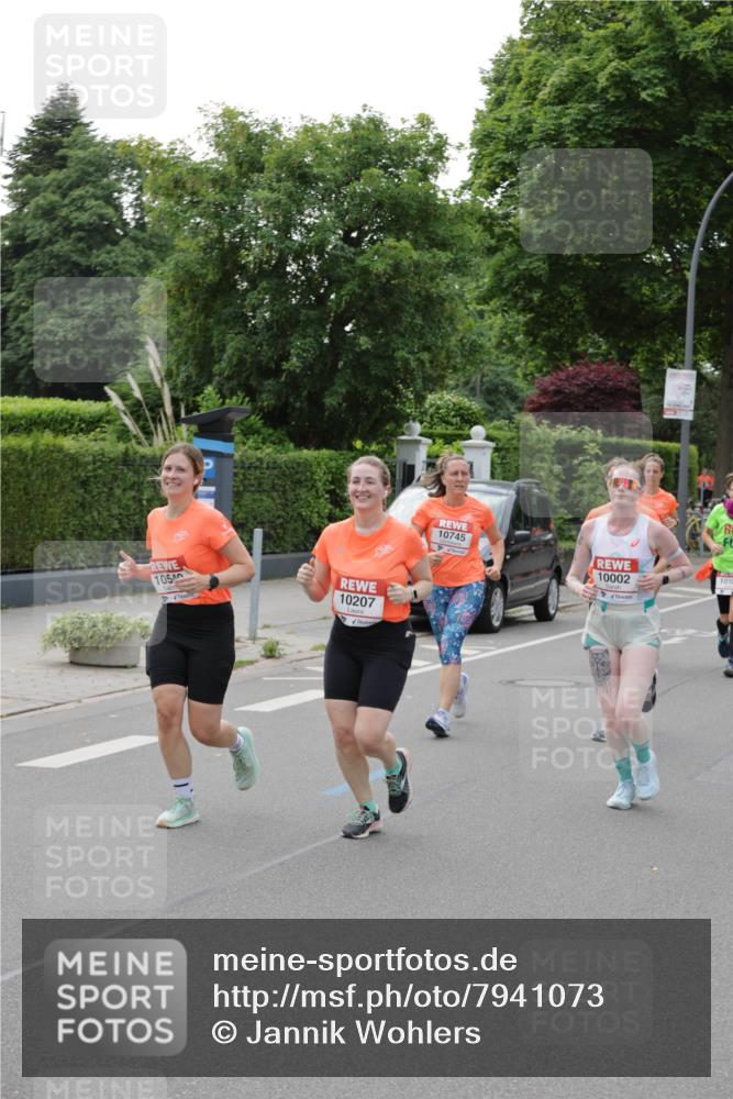 15.06.2025 - REWE Women's Run Jannik Wohlers http://msf.ph/oto/7941073 15.06.2025 08:28:12 Laufen 1054, 10207, 10745, 10002 meine-sportfotos.de