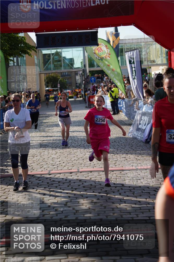 13.06.2025 - Holstenköstenlauf Felixshl http://msf.ph/oto/7941075 13.06.2025 18:07:14 Laufen 2250, 2586, 2621, 2696, 3236, 3293, 3812 meine-sportfotos.de