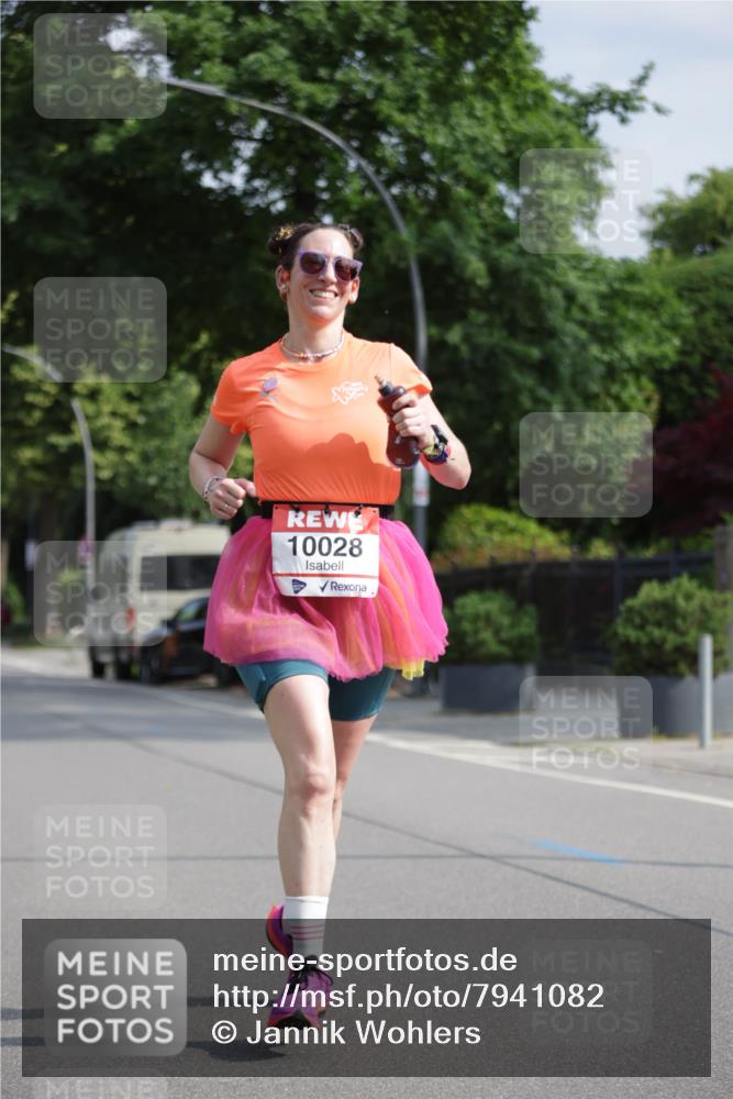 15.06.2025 - REWE Women's Run Jannik Wohlers http://msf.ph/oto/7941082 15.06.2025 08:45:48 Laufen 10028 meine-sportfotos.de