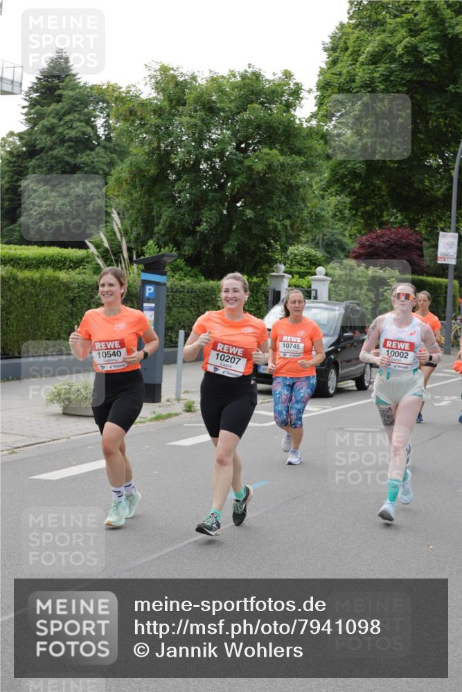 15.06.2025 - REWE Women's Run Jannik Wohlers http://msf.ph/oto/7941098 15.06.2025 08:28:12 Laufen 10540, 10207, 10002, 10745 meine-sportfotos.de