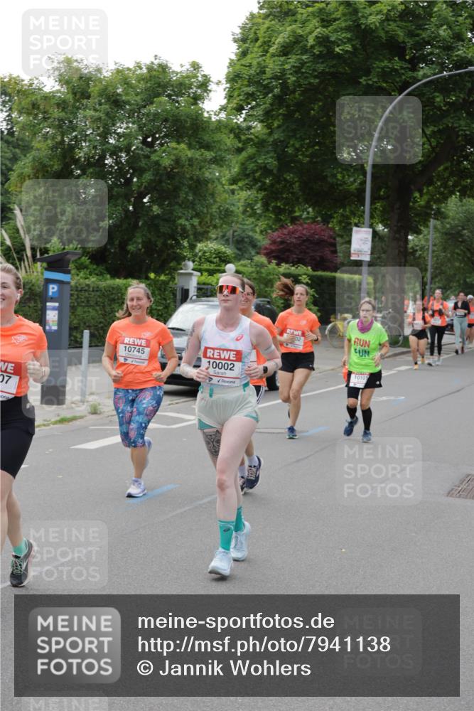 15.06.2025 - REWE Women's Run Jannik Wohlers http://msf.ph/oto/7941138 15.06.2025 08:28:13 Laufen 27, 10745, 10002, 10101 meine-sportfotos.de