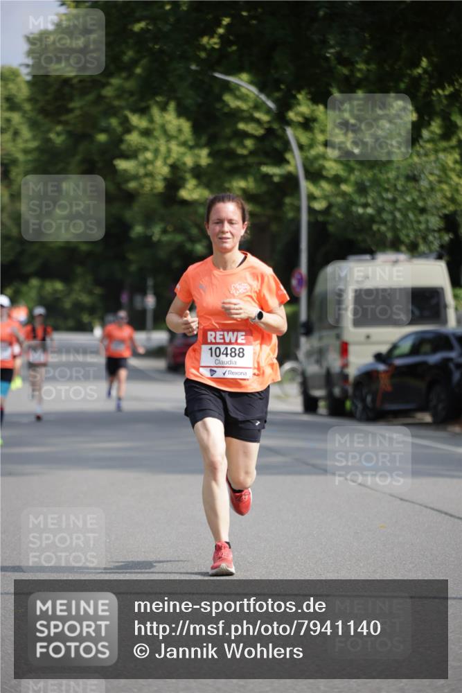 15.06.2025 - REWE Women's Run Jannik Wohlers http://msf.ph/oto/7941140 15.06.2025 08:45:59 Laufen 10488 meine-sportfotos.de