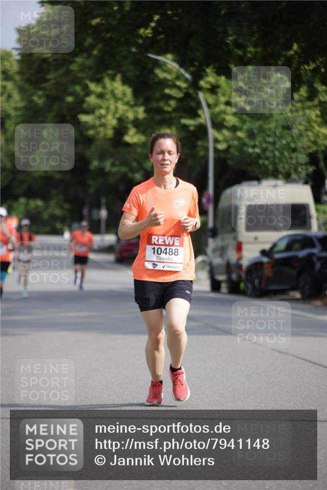 15.06.2025 - REWE Women's Run Jannik Wohlers http://msf.ph/oto/7941148 15.06.2025 08:45:59 Laufen 10488 meine-sportfotos.de