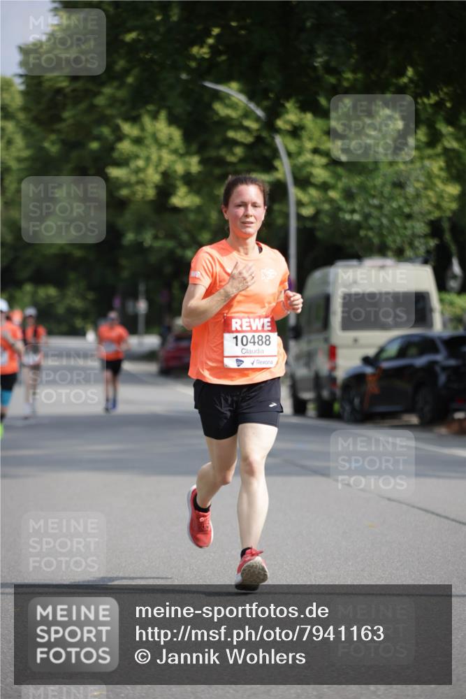 15.06.2025 - REWE Women's Run Jannik Wohlers http://msf.ph/oto/7941163 15.06.2025 08:46:00 Laufen 10488 meine-sportfotos.de