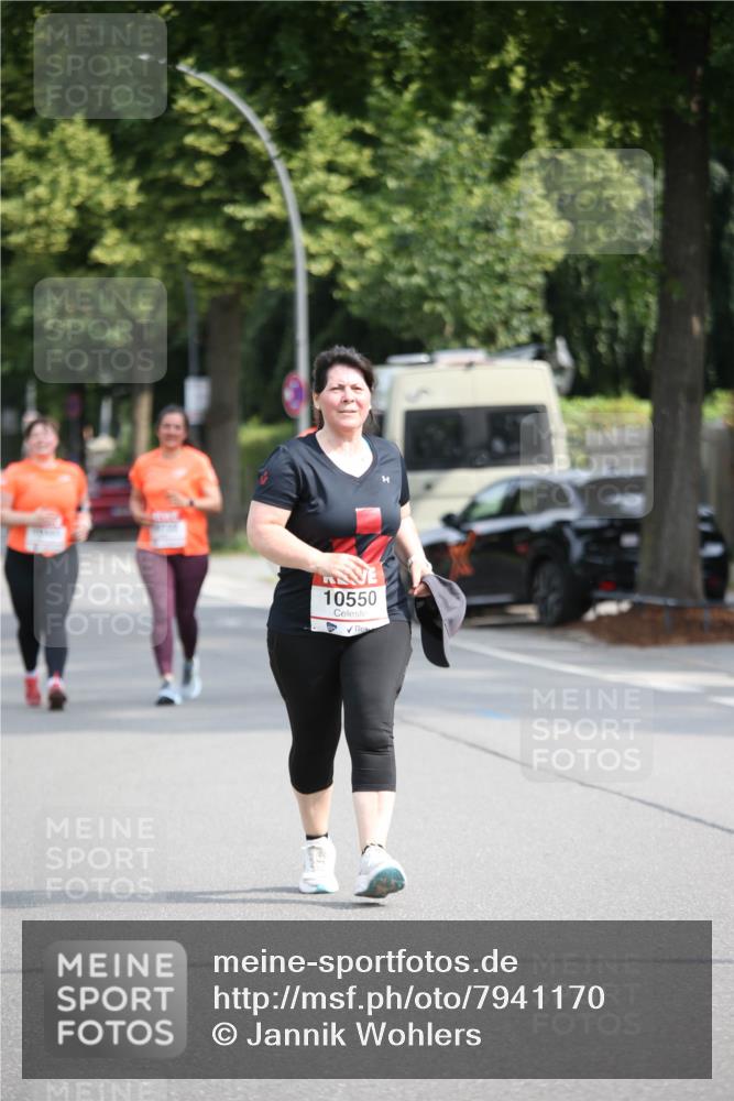 15.06.2025 - REWE Women's Run Jannik Wohlers http://msf.ph/oto/7941170 15.06.2025 09:58:50 Laufen 10550 meine-sportfotos.de