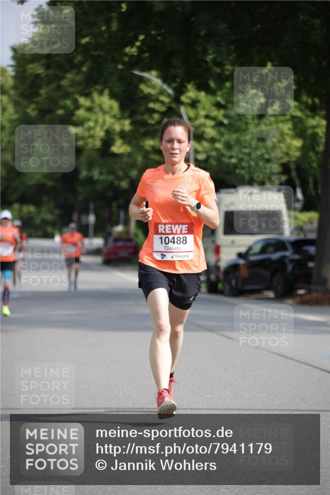 15.06.2025 - REWE Women's Run Jannik Wohlers http://msf.ph/oto/7941179 15.06.2025 08:46:00 Laufen 10488 meine-sportfotos.de