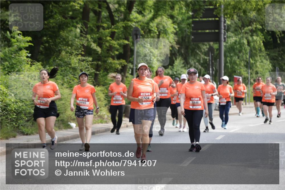 15.06.2025 - REWE Women's Run Jannik Wohlers http://msf.ph/oto/7941207 15.06.2025 10:15:21 Laufen 5235, 504, 5645, 5446, 540, 5445 meine-sportfotos.de