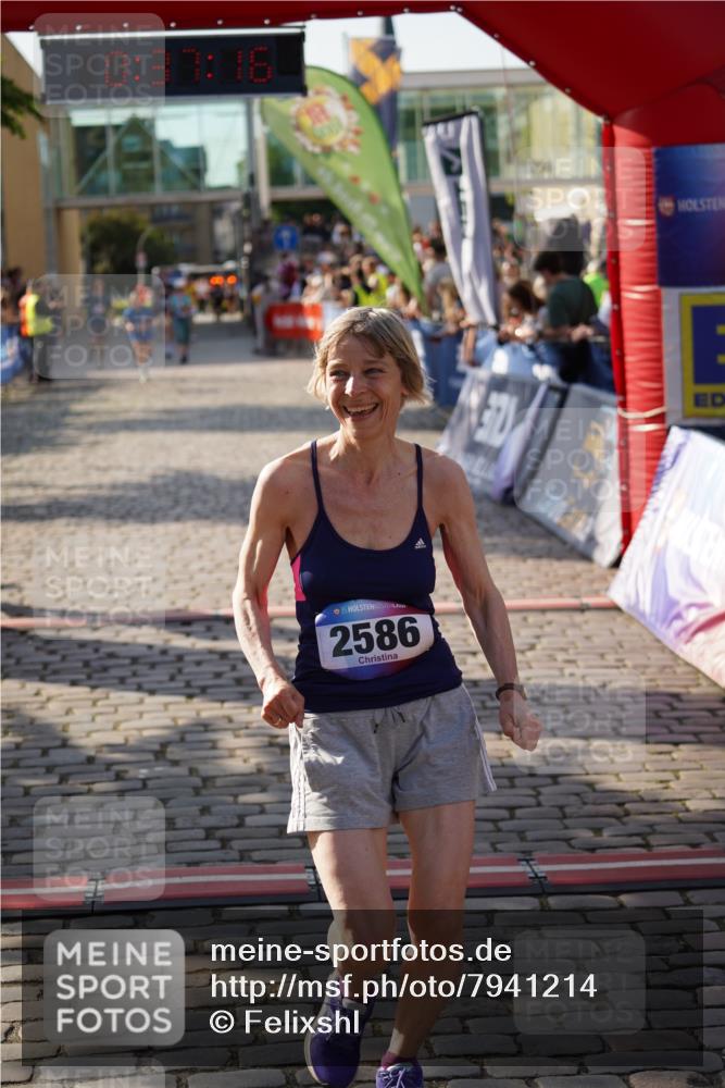 13.06.2025 - Holstenköstenlauf Felixshl http://msf.ph/oto/7941214 13.06.2025 18:07:17 Laufen 2250, 2586, 2621, 2696, 3033 meine-sportfotos.de