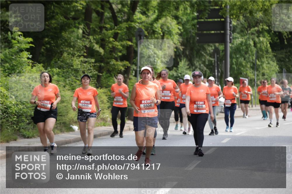 15.06.2025 - REWE Women's Run Jannik Wohlers http://msf.ph/oto/7941217 15.06.2025 10:15:21 Laufen 6645, 5445, 407, 5504, 5235, 5446 meine-sportfotos.de