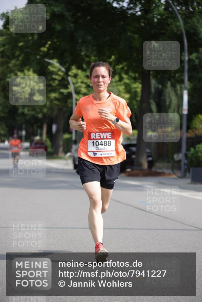 15.06.2025 - REWE Women's Run Jannik Wohlers http://msf.ph/oto/7941227 15.06.2025 08:46:01 Laufen 10488 meine-sportfotos.de