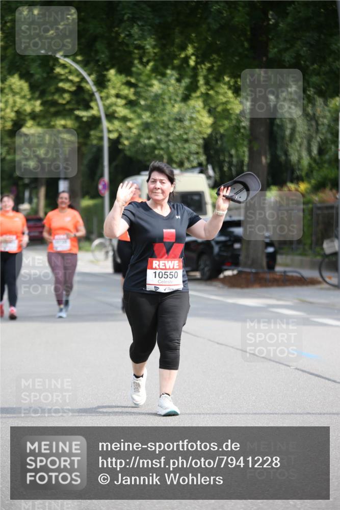 15.06.2025 - REWE Women's Run Jannik Wohlers http://msf.ph/oto/7941228 15.06.2025 09:58:51 Laufen 10550 meine-sportfotos.de