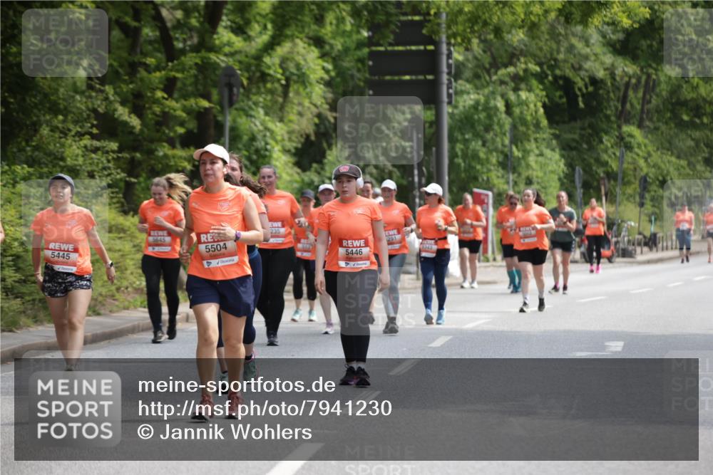 15.06.2025 - REWE Women's Run Jannik Wohlers http://msf.ph/oto/7941230 15.06.2025 10:15:22 Laufen 5645, 5445, 5504, 235, 5446, 291, 5943 meine-sportfotos.de