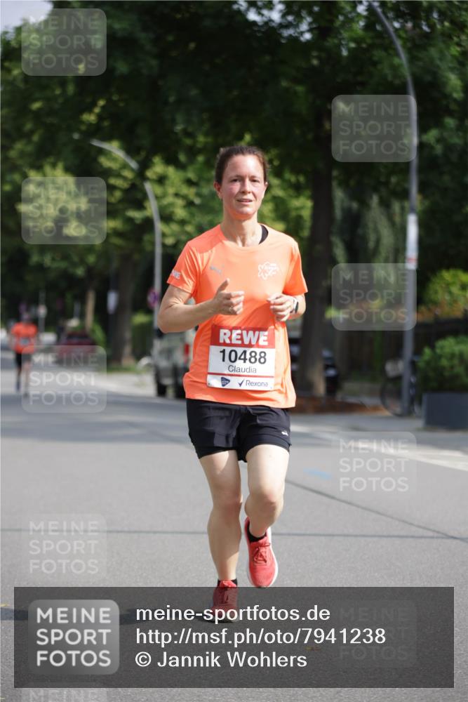 15.06.2025 - REWE Women's Run Jannik Wohlers http://msf.ph/oto/7941238 15.06.2025 08:46:01 Laufen 10488 meine-sportfotos.de