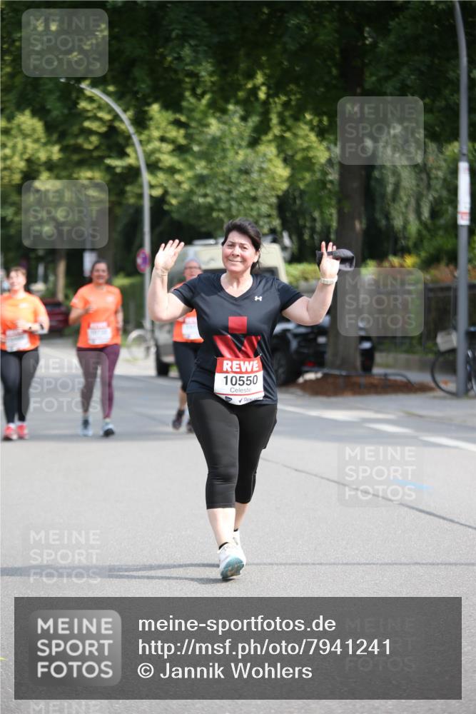 15.06.2025 - REWE Women's Run Jannik Wohlers http://msf.ph/oto/7941241 15.06.2025 09:58:51 Laufen 10550 meine-sportfotos.de