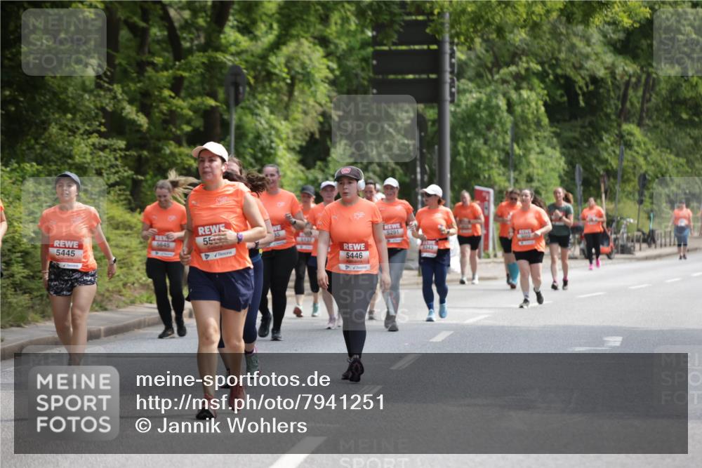 15.06.2025 - REWE Women's Run Jannik Wohlers http://msf.ph/oto/7941251 15.06.2025 10:15:22 Laufen 5291, 5343, 5645, 55, 5445, 5446 meine-sportfotos.de