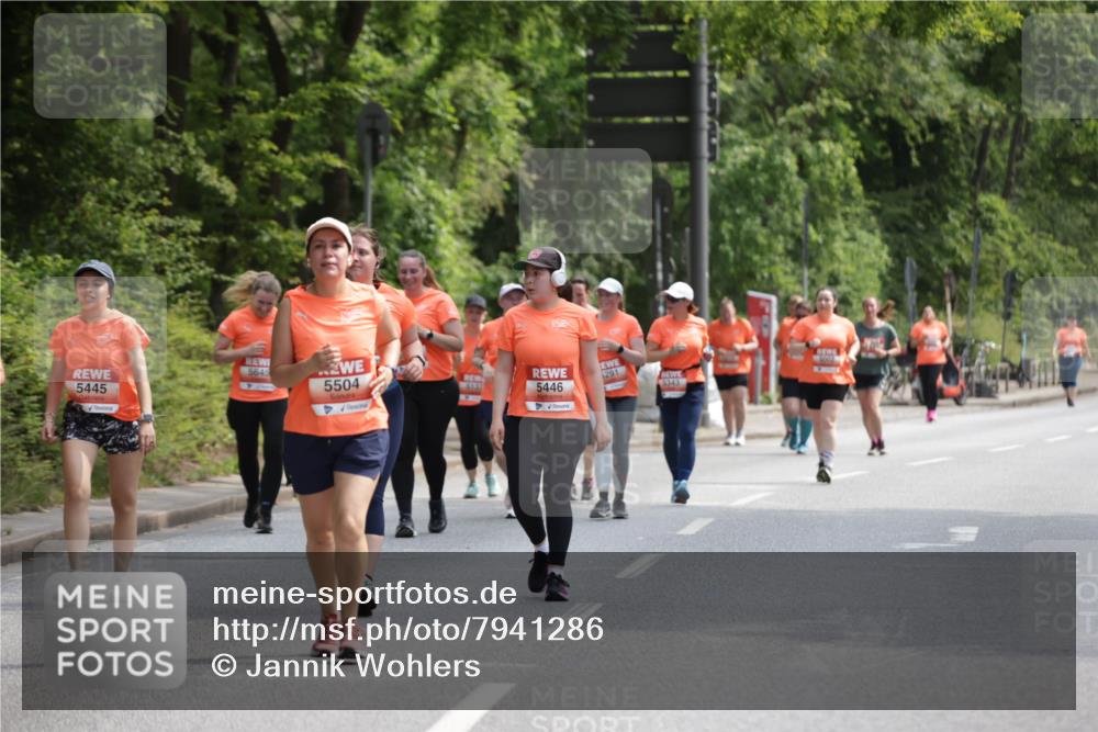 15.06.2025 - REWE Women's Run Jannik Wohlers http://msf.ph/oto/7941286 15.06.2025 10:15:22 Laufen 5645, 5445, 5504, 291, 5137, 5446, 5343 meine-sportfotos.de