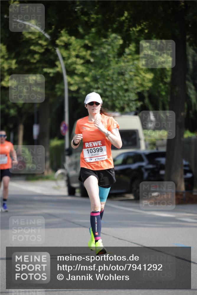 15.06.2025 - REWE Women's Run Jannik Wohlers http://msf.ph/oto/7941292 15.06.2025 08:46:04 Laufen 10399 meine-sportfotos.de