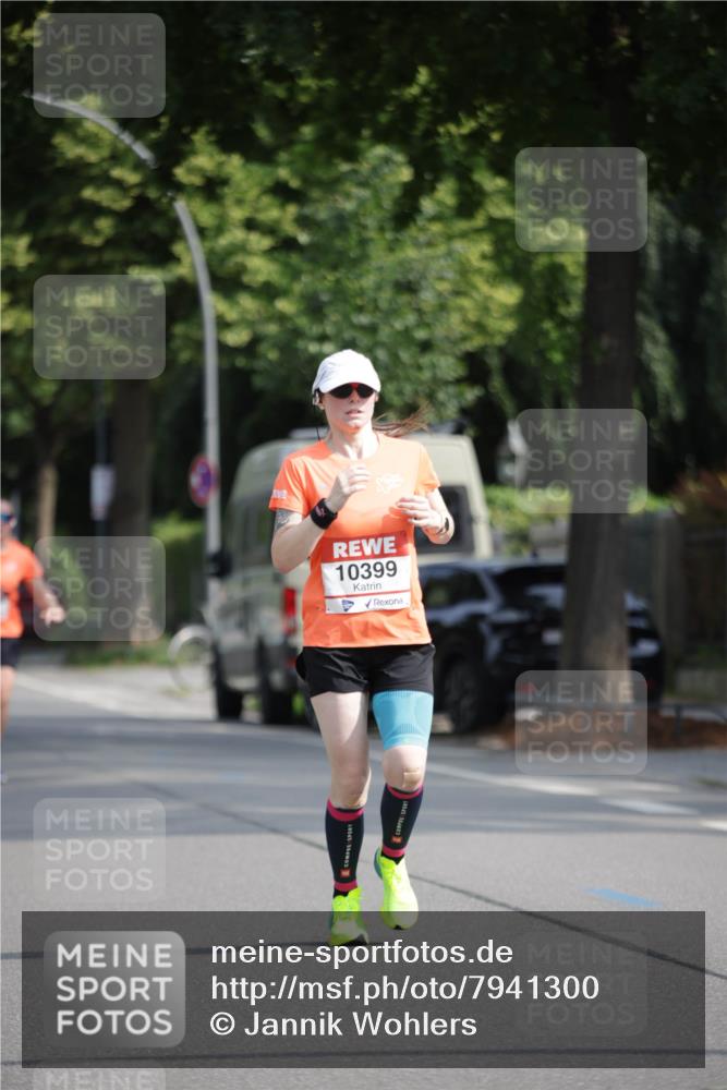 15.06.2025 - REWE Women's Run Jannik Wohlers http://msf.ph/oto/7941300 15.06.2025 08:46:04 Laufen 10399 meine-sportfotos.de