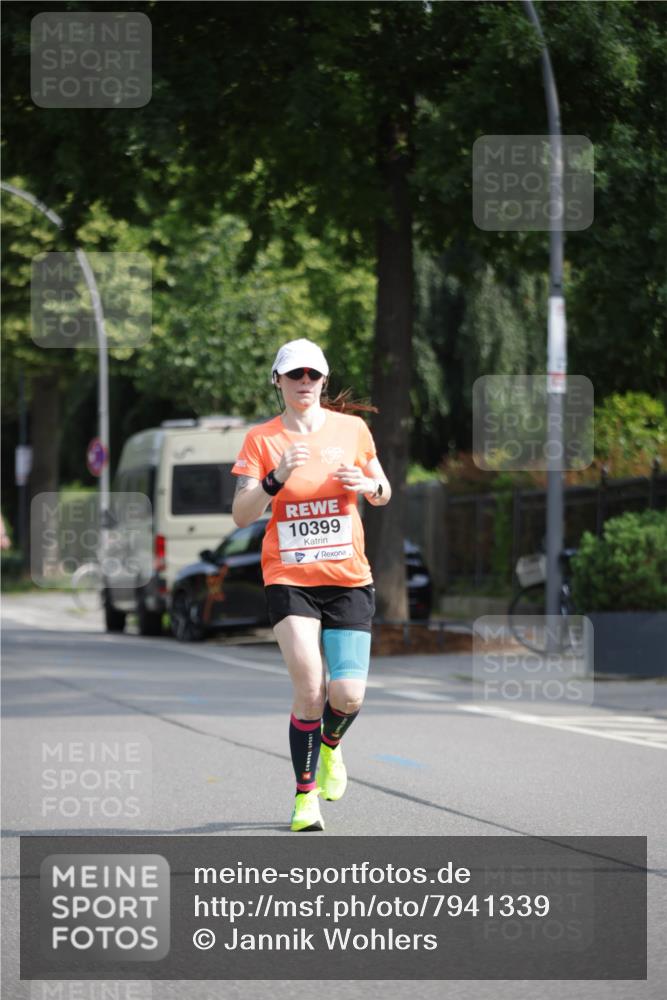 15.06.2025 - REWE Women's Run Jannik Wohlers http://msf.ph/oto/7941339 15.06.2025 08:46:05 Laufen 10399 meine-sportfotos.de