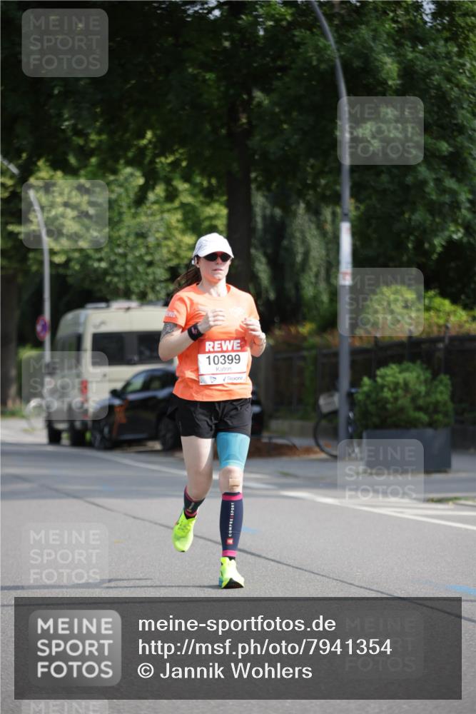 15.06.2025 - REWE Women's Run Jannik Wohlers http://msf.ph/oto/7941354 15.06.2025 08:46:05 Laufen 10399 meine-sportfotos.de