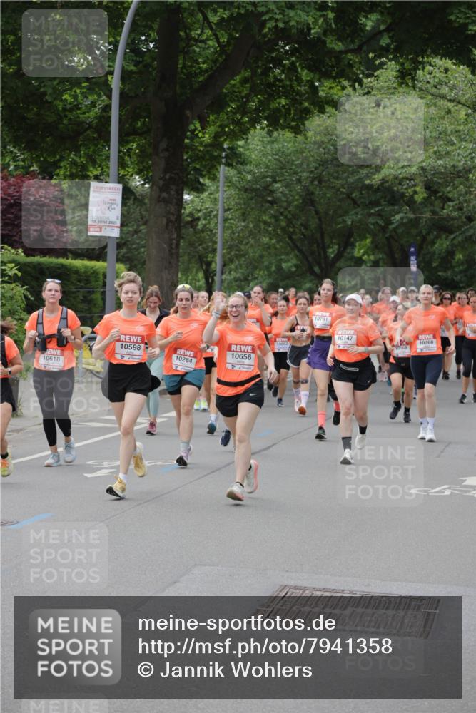15.06.2025 - REWE Women's Run Jannik Wohlers http://msf.ph/oto/7941358 15.06.2025 08:28:18 Laufen 10147, 10598, 10656, 10618, 10284 meine-sportfotos.de