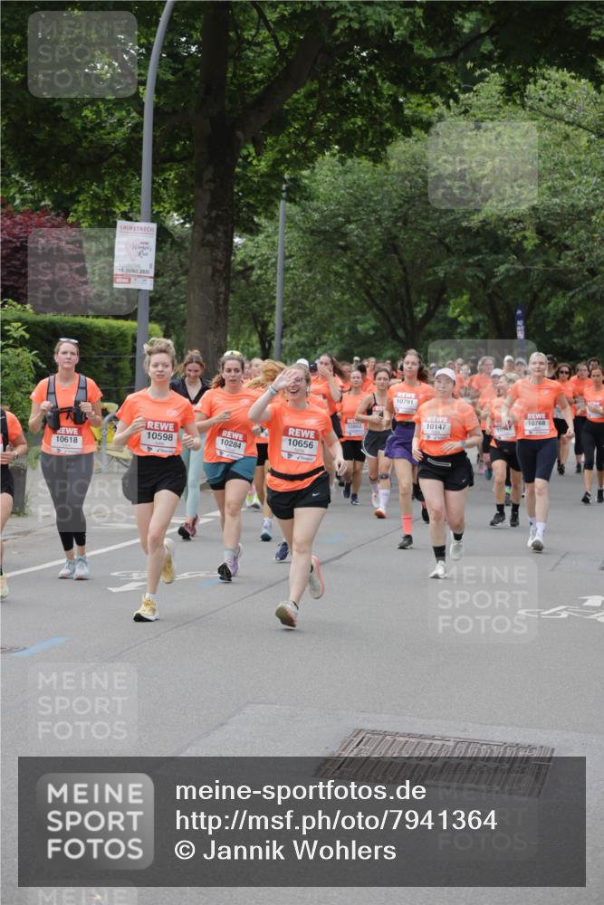 15.06.2025 - REWE Women's Run Jannik Wohlers http://msf.ph/oto/7941364 15.06.2025 08:28:18 Laufen 1014, 10147, 10598, 10618, 10284, 10284, 10656 meine-sportfotos.de