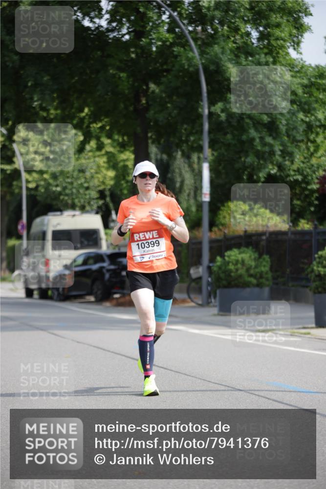 15.06.2025 - REWE Women's Run Jannik Wohlers http://msf.ph/oto/7941376 15.06.2025 08:46:06 Laufen 10399 meine-sportfotos.de