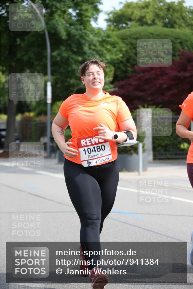 15.06.2025 - REWE Women's Run Jannik Wohlers http://msf.ph/oto/7941384 15.06.2025 09:58:59 Laufen 10480 meine-sportfotos.de