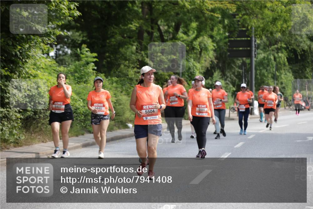 15.06.2025 - REWE Women's Run Jannik Wohlers http://msf.ph/oto/7941408 15.06.2025 10:15:24 Laufen 1235, 5407, 5445, 5446, 5504 meine-sportfotos.de