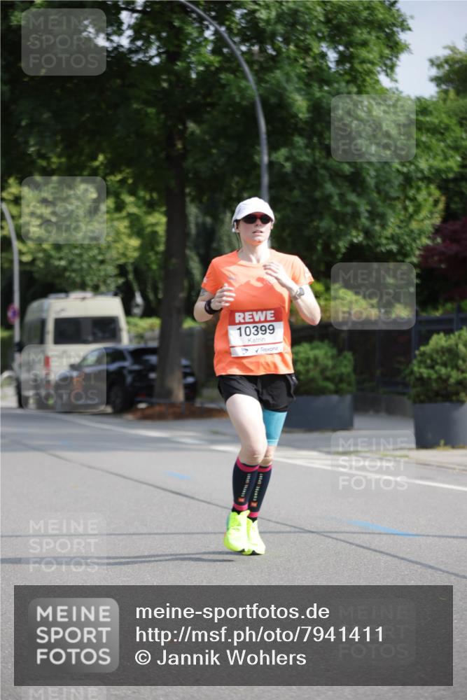 15.06.2025 - REWE Women's Run Jannik Wohlers http://msf.ph/oto/7941411 15.06.2025 08:46:06 Laufen 10399 meine-sportfotos.de