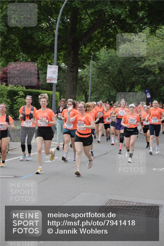 15.06.2025 - REWE Women's Run Jannik Wohlers http://msf.ph/oto/7941418 15.06.2025 08:28:18 Laufen 105, 10618, 10284, 10656, 10147 meine-sportfotos.de