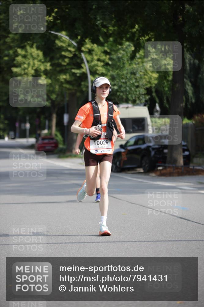 15.06.2025 - REWE Women's Run Jannik Wohlers http://msf.ph/oto/7941431 15.06.2025 08:46:08 Laufen 10026 meine-sportfotos.de