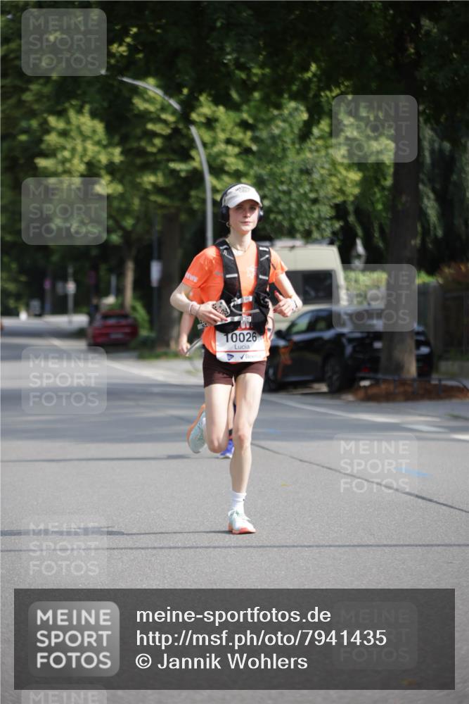15.06.2025 - REWE Women's Run Jannik Wohlers http://msf.ph/oto/7941435 15.06.2025 08:46:08 Laufen 10026 meine-sportfotos.de