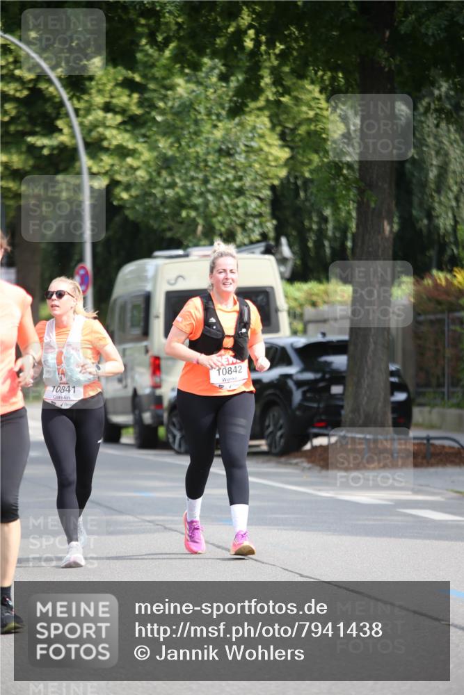 15.06.2025 - REWE Women's Run Jannik Wohlers http://msf.ph/oto/7941438 15.06.2025 09:59:02 Laufen 10841, 0842 meine-sportfotos.de